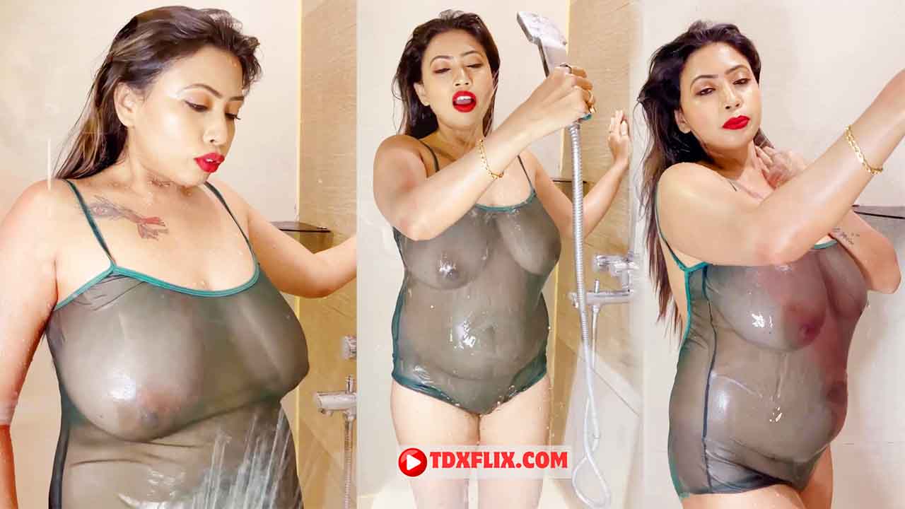 Bong Model Moumita Moumi Transparent Dress Shower Photoshoot Video